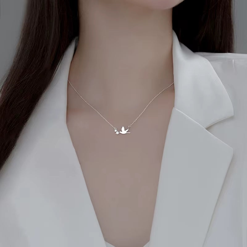 Korean Silver Color Cute White Dove Necklace for Women Fashion Simple Temperament Zircon Clavicle Chain Necklace Jewlery